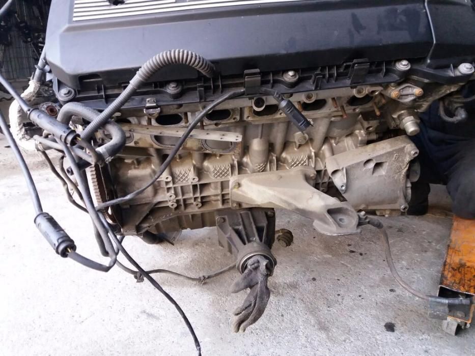 Двигатель по запчастям