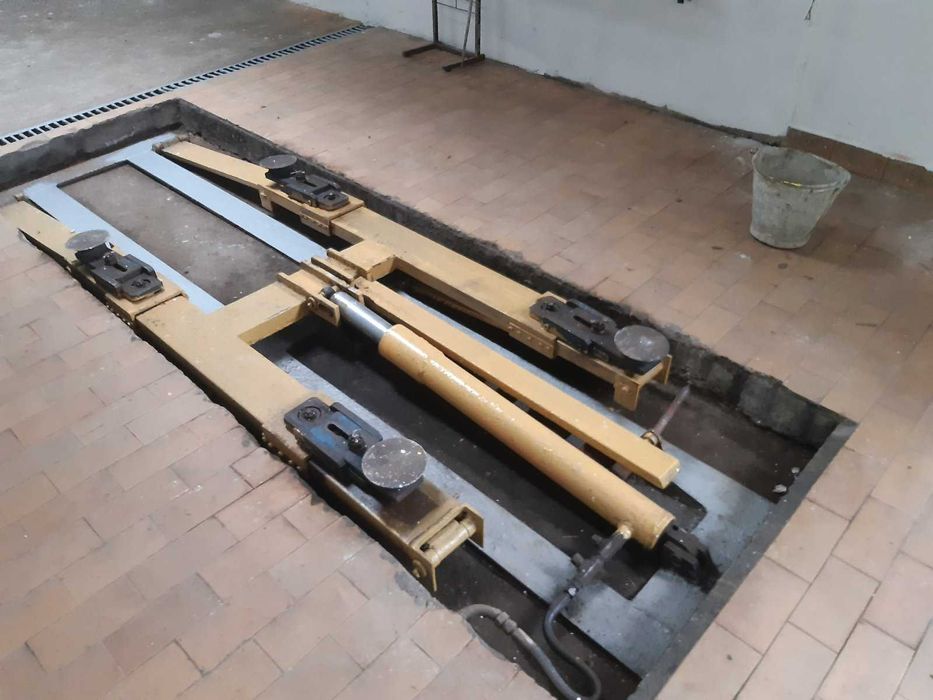 Продава се Къща в Габрово, Център - 273 кв.м за 673 €/кв.м - Снимка #8