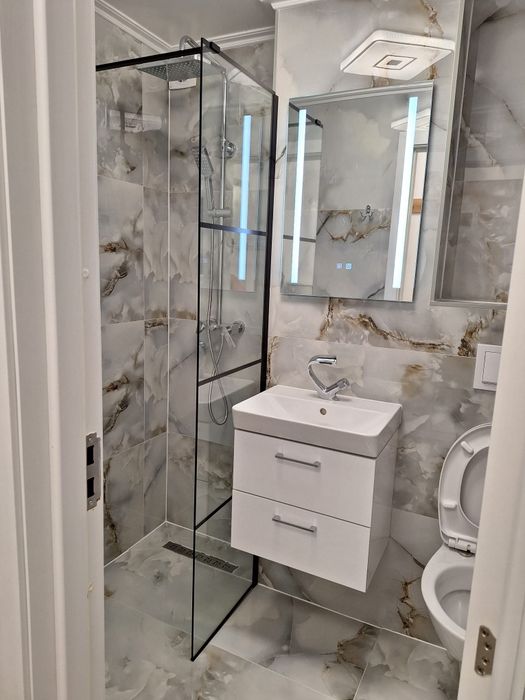 Închiriez apartament