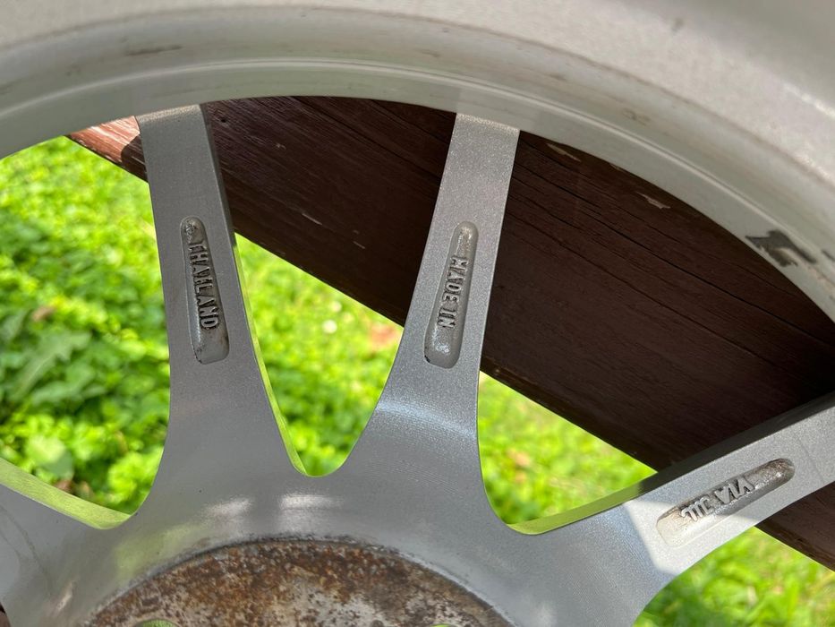 Vând jante Audi r16