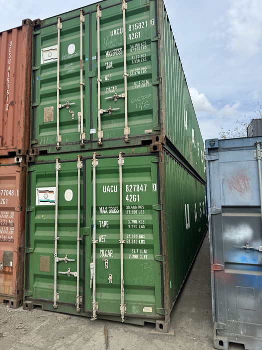 Container maritim depozitare