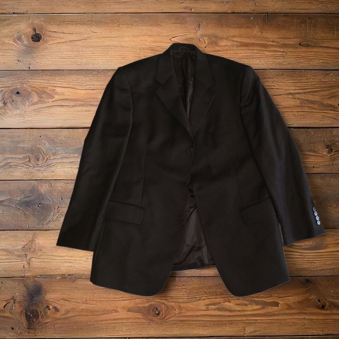 Лот от най-висококачествени сака