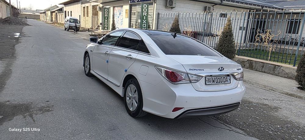 Hyundai Sonata Hybrid