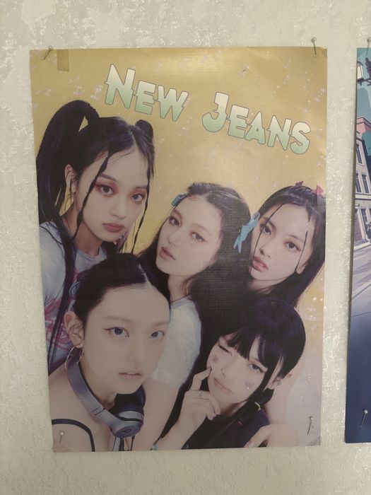 продам плакаты Аниме и Кпоп