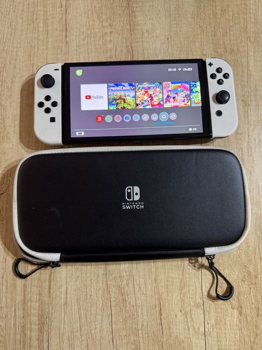 Nintendo Switch OLED + Pro Controller + Super Mario – Pachet Complet!
