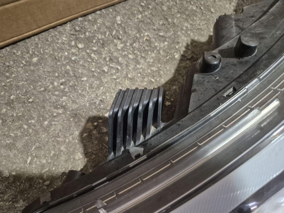 Ляв фар Hyundai I20 Хюндай И20 фарове