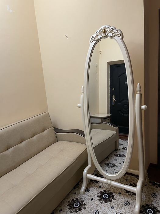 Зеркало новый очень красивый цвет жемчуг)))