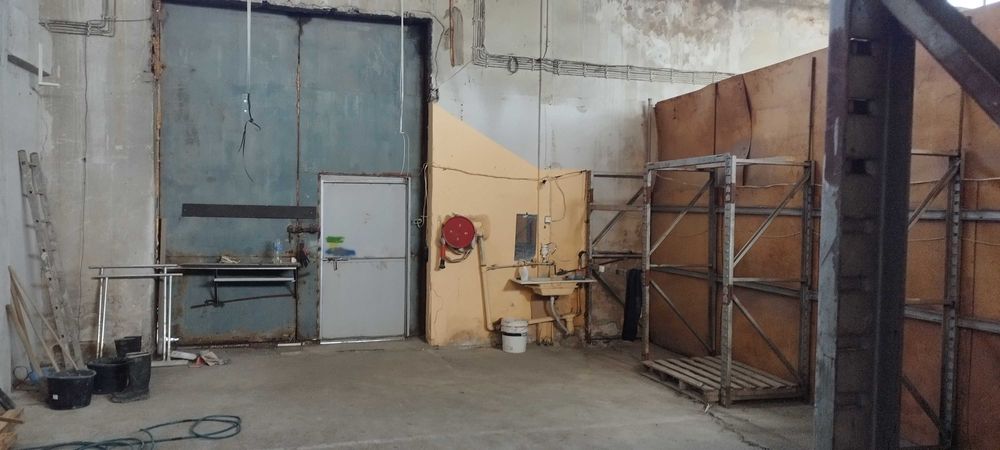 Давам склад под наем