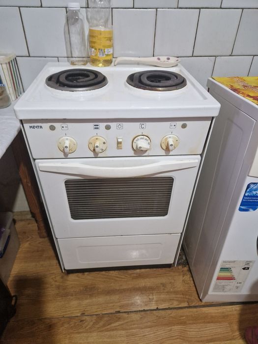 Срочно продам полуавтомат стиральную машину, электро плита