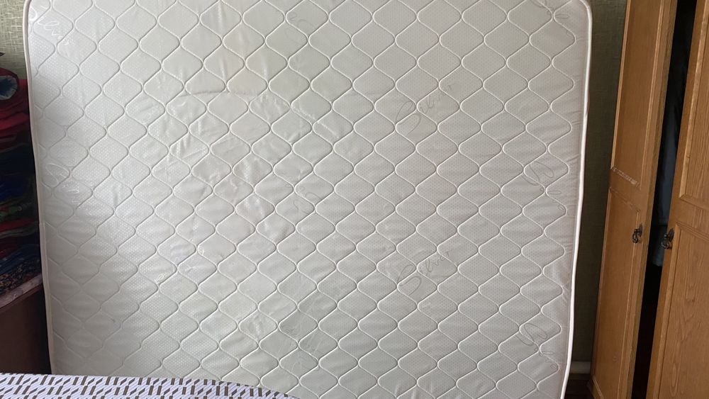 Продам матрас двухспалка за 15000
