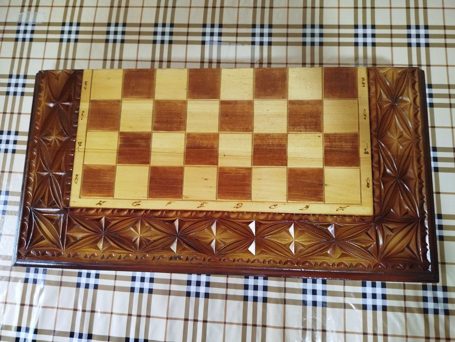 Шахматы нарды отличные подарок