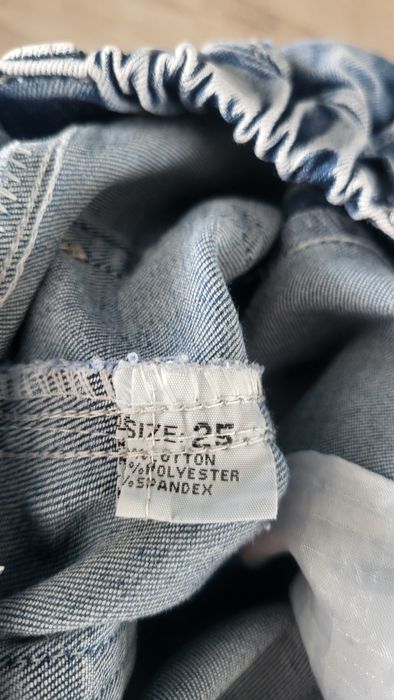 Продам джинсы на мальчика