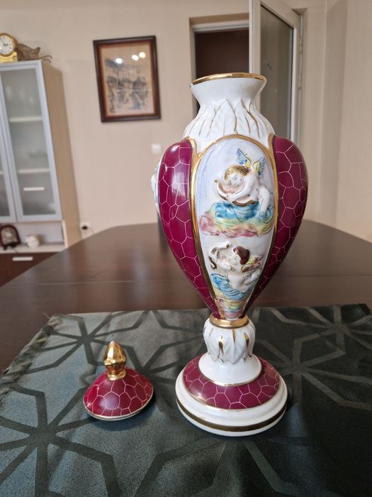 Прекрасна антикварна италианска порцеланова урна купа ваза Capodimonte