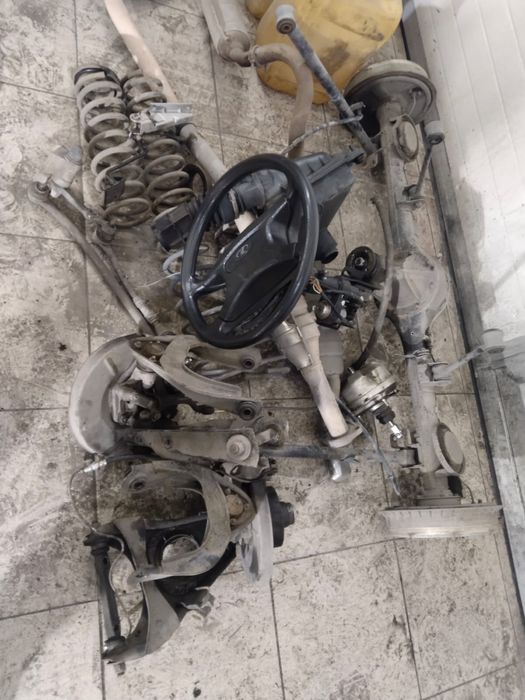 Продам запчасти на Ваз 2107