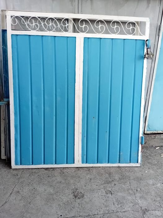 Продам ворота в хорошем состоянии