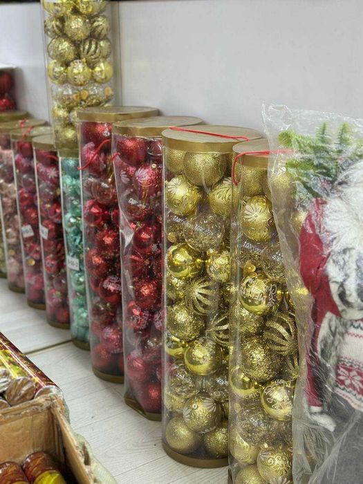 Ёлки и гирлянды для Нового Года