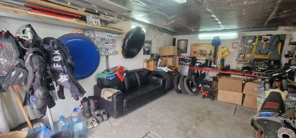 Продам гараж земля частная