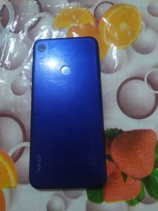 Honor 8a holati zor tel yangiday