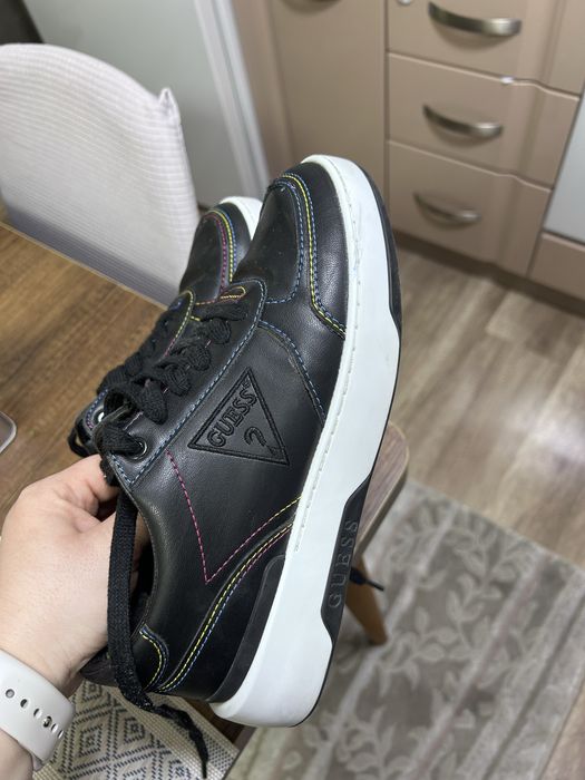 Дамски оригинални кецове Guess