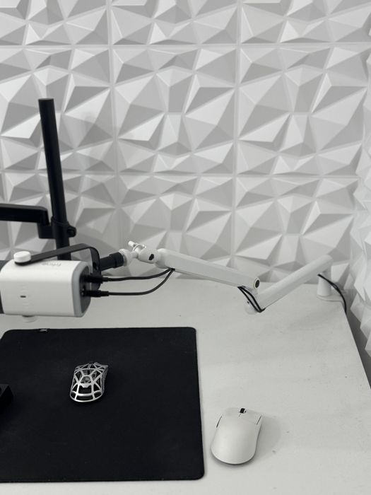 Продам микрофон и пантограф к нему