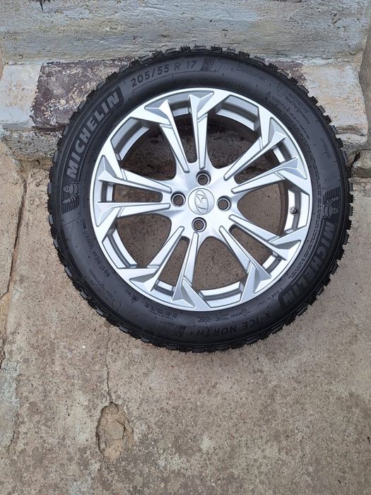 Литые диски на Hyundai Bayon R17