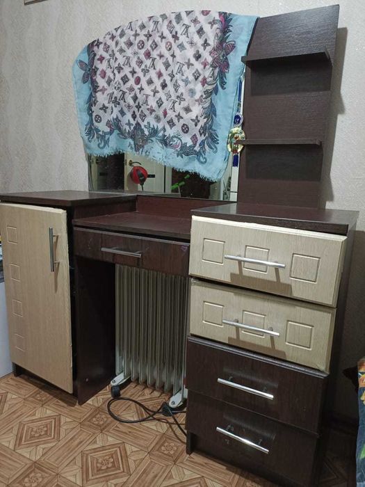 Продам шкаф, комот