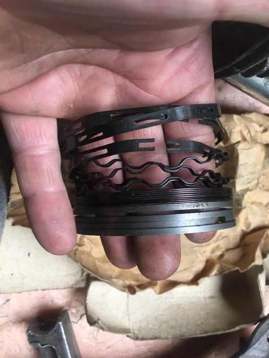 Продам мотозапчасти урал