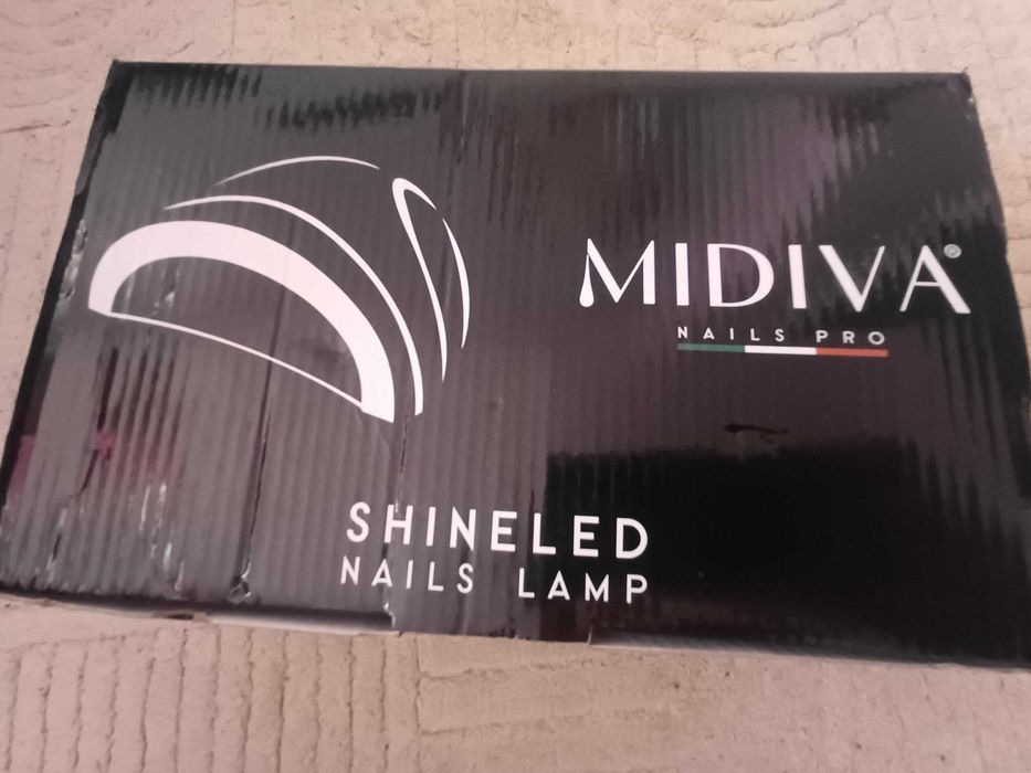 UV LED лампа за изпичане на гел лак с марка MIDIVA