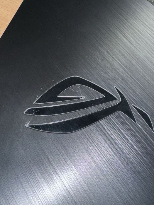 Продам ноутбук asus rog strix g512lv