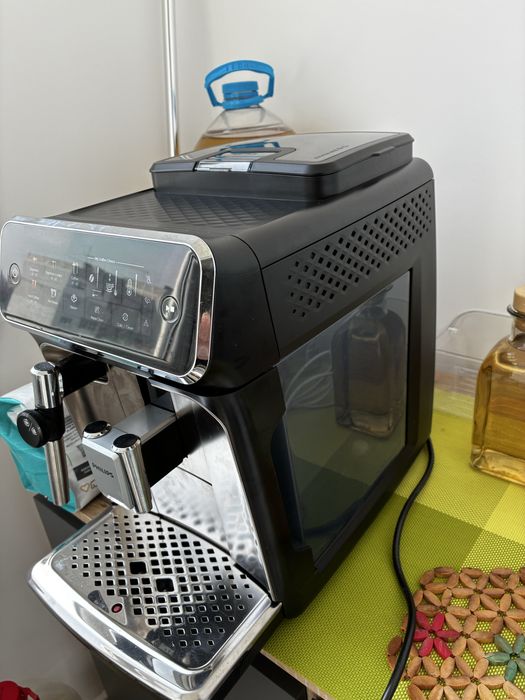 Кафемашина Philips EP 3326