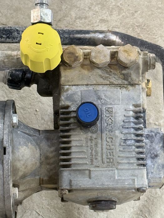 Karcher профисионалный авто мойка (трансбой)