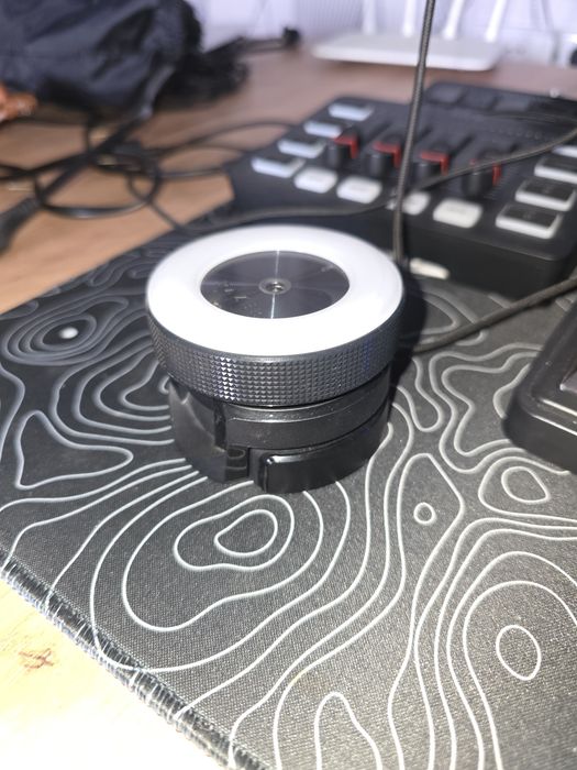 Вебка Razer kiyo