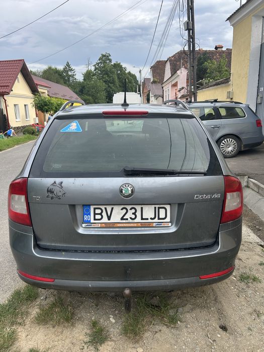 SKODA Octavia 2012 — imagine 3