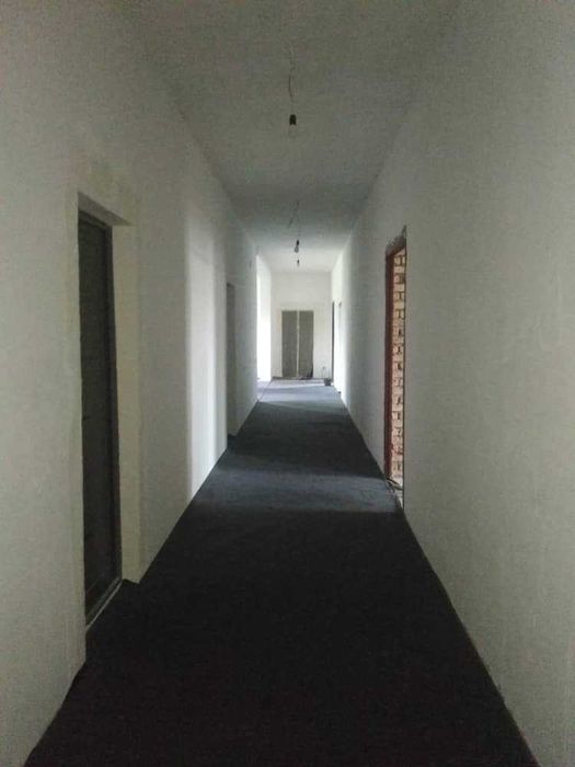 2 qavatli Uy biznes uchun qulay ijaraga beriladi.