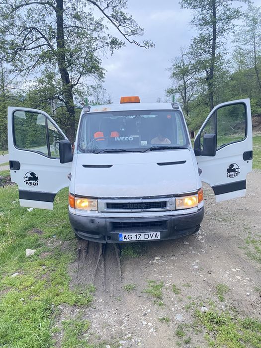 Dezmembrez sau vand iveco daily