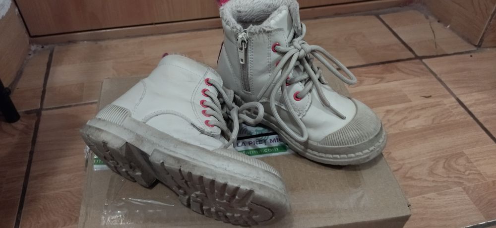 Încălțăminte fetiță, mărimi 23,24,25,27,28