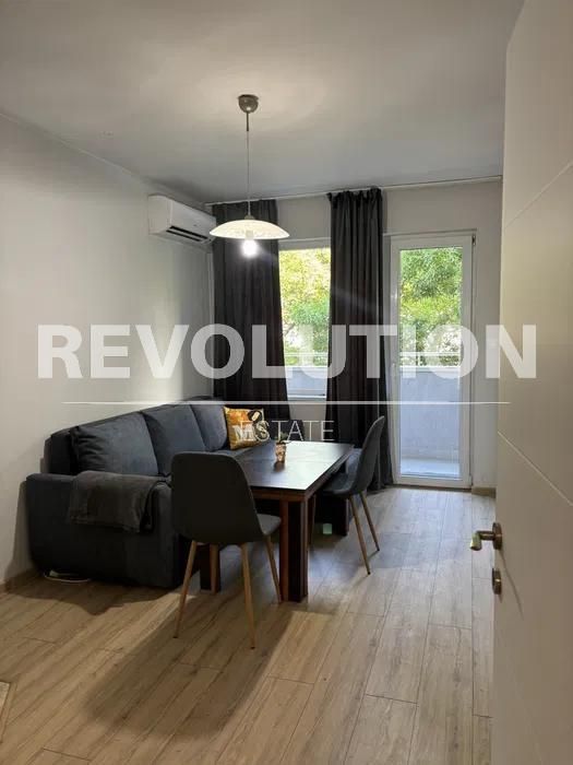 Дава се под наем Тристаен апартамент в Варна, Окръжна болница - 72 кв.м за 675 € - Снимка #1