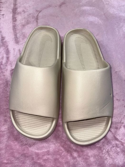 Papuci 42-43 Nike noi