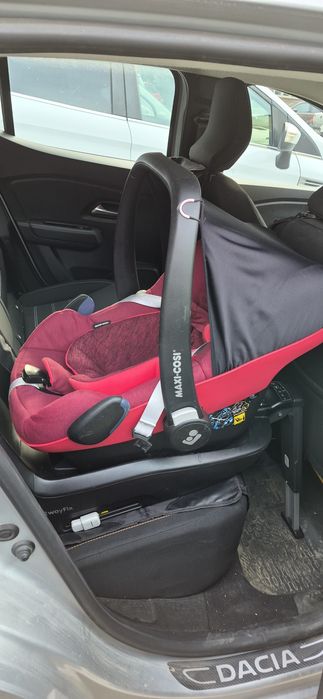 Scoica maxi cosi pebble cu baza isofix