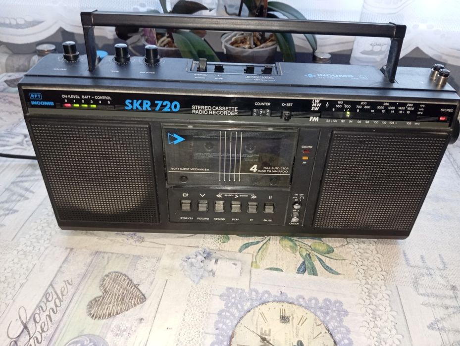 Ретро касетофон RFT Incoms SKR 720