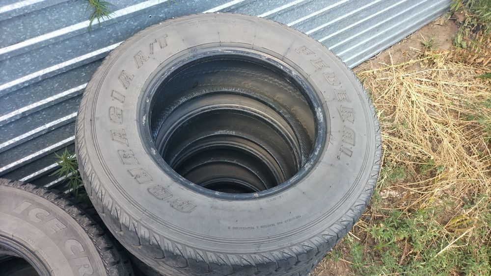 Продам 3 комплекта резины