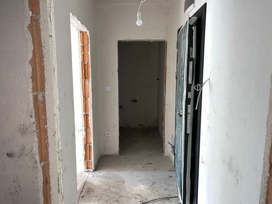 Продава се Двустаен апартамент в Казанлък - 59 кв.м за 1210 €/кв.м - Снимка #6