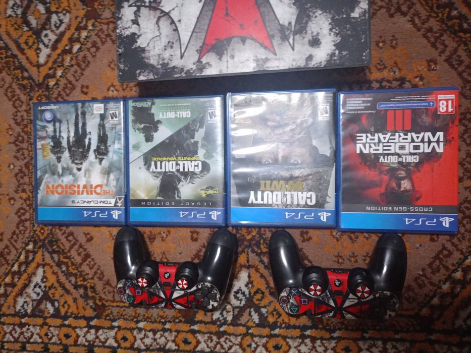 Продам playstation 4 pro 1трб в идеальном состоянии