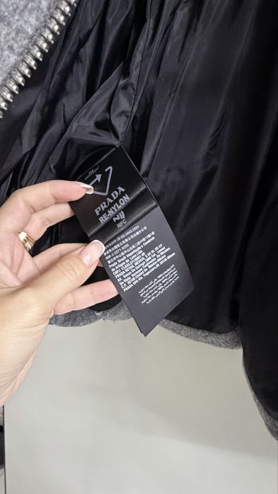 Продам зимний пуховик Prada