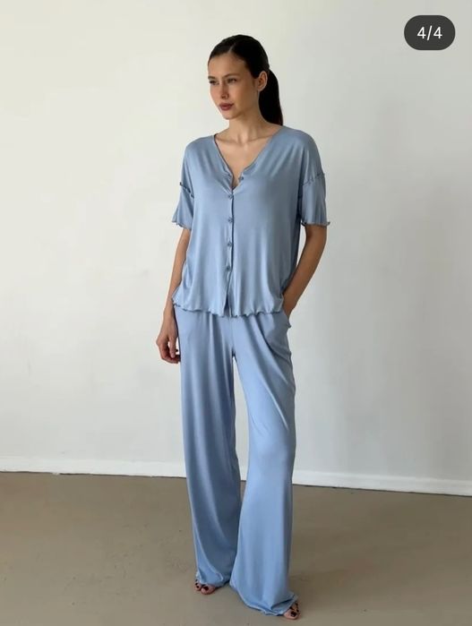 Домашняя одежда и халаты.