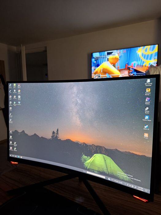 Vând monitor gaming