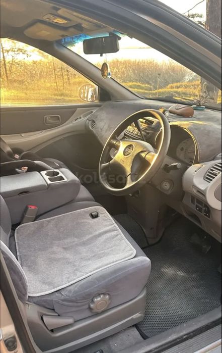 Продам японца Nissan Tino