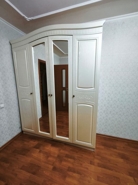 Продаю два шкафа