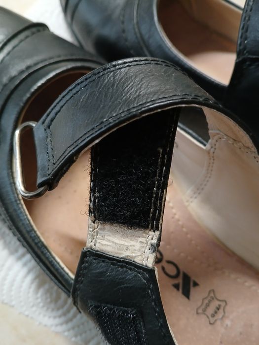 Дамски обувки на ток.