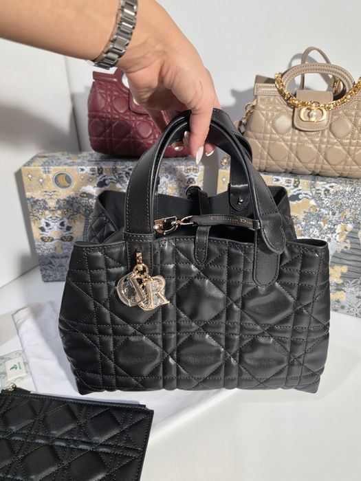 Налична чанта Dior Toujours Tote